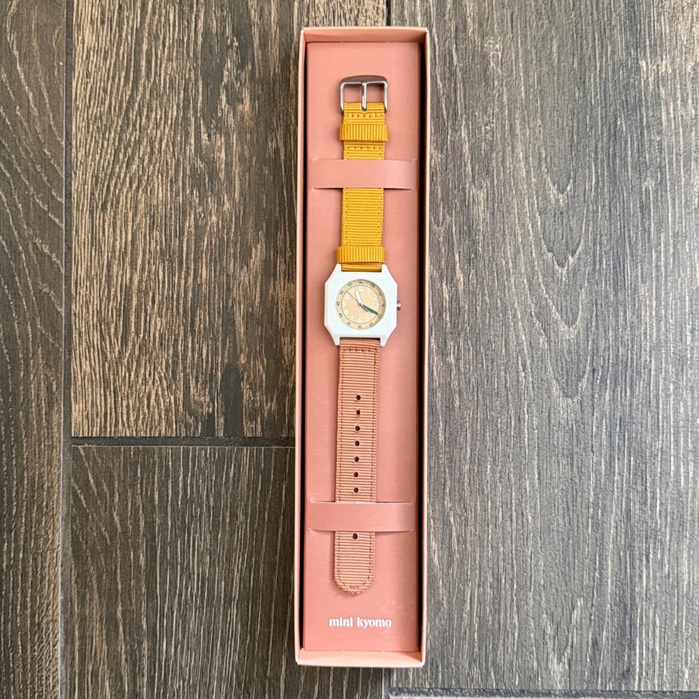 Mini Kyomo Kids’ Sunburn Watch—Japanese Movement - Picture 4 of 16